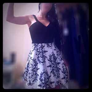 Misses Black & White Cocktail Dress